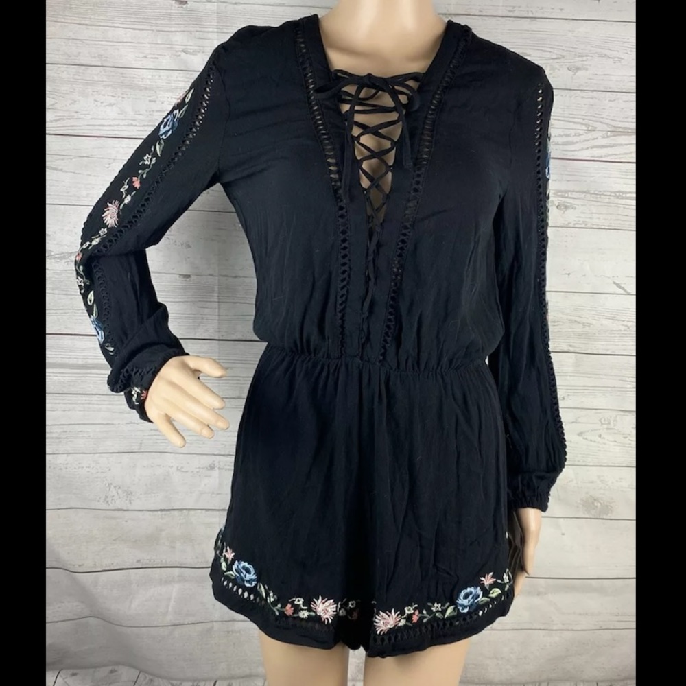 Kendall & Kylie Romper - Picture 1 of 12